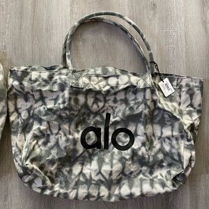 Alo tote bag
